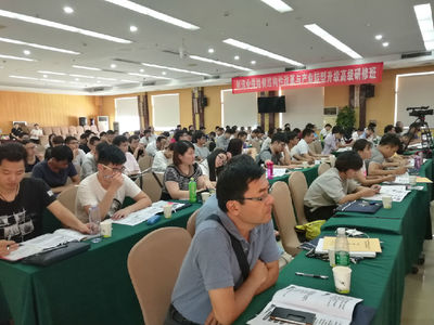 鄭州專技教育網(wǎng) 專業(yè)引領(lǐng)，賦能未來——全面解析教育信息咨詢服務(wù)的價值與路徑